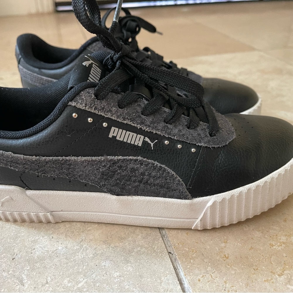 Puma like new black leather optimal comfort soft foam plus. Women’s size 7.